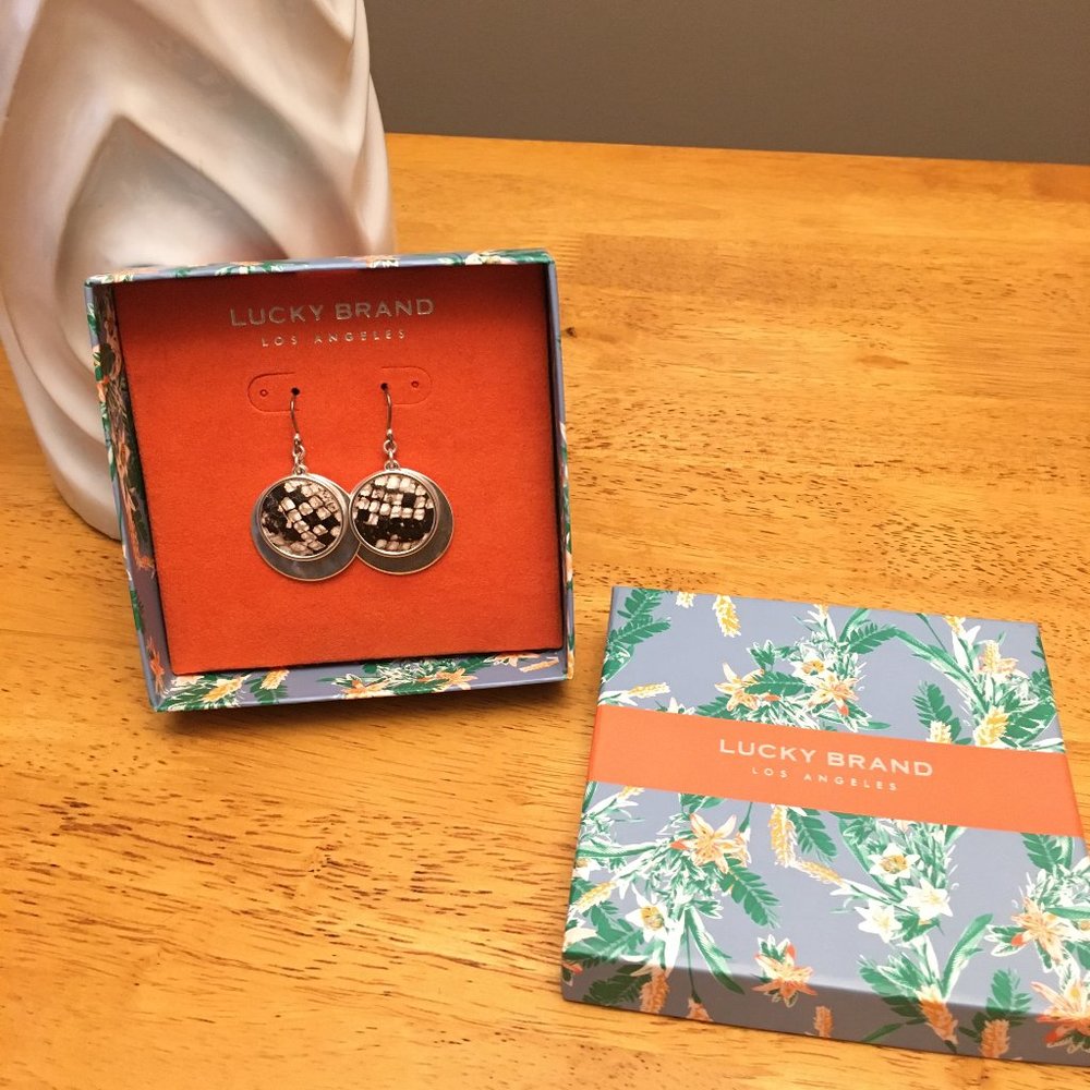 NWT Lucky Brand Silver Color Snake Print Earrings